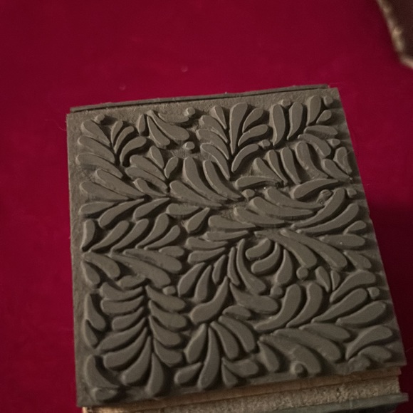 vtg Stamp Square 3 inches 4 patterns very nice like new - Picture 2 of 5